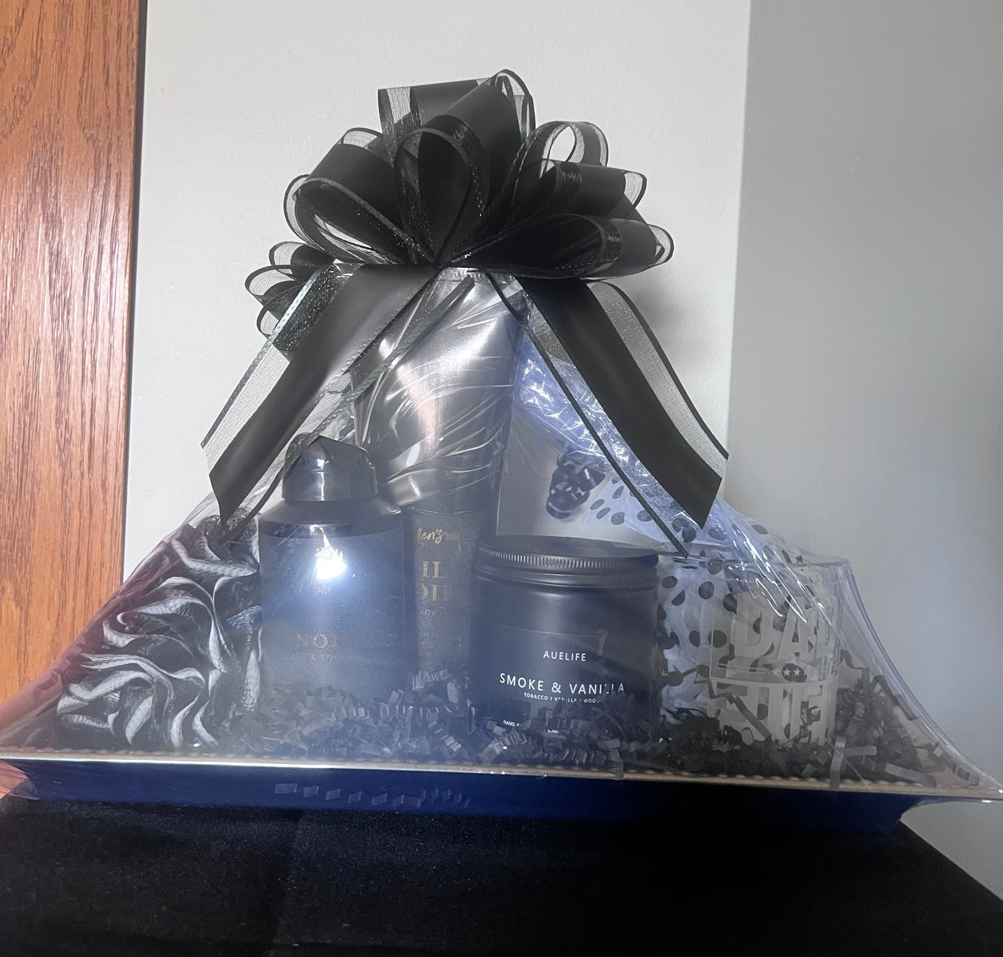 Men's Vanilla Noir Spa Gift Basket