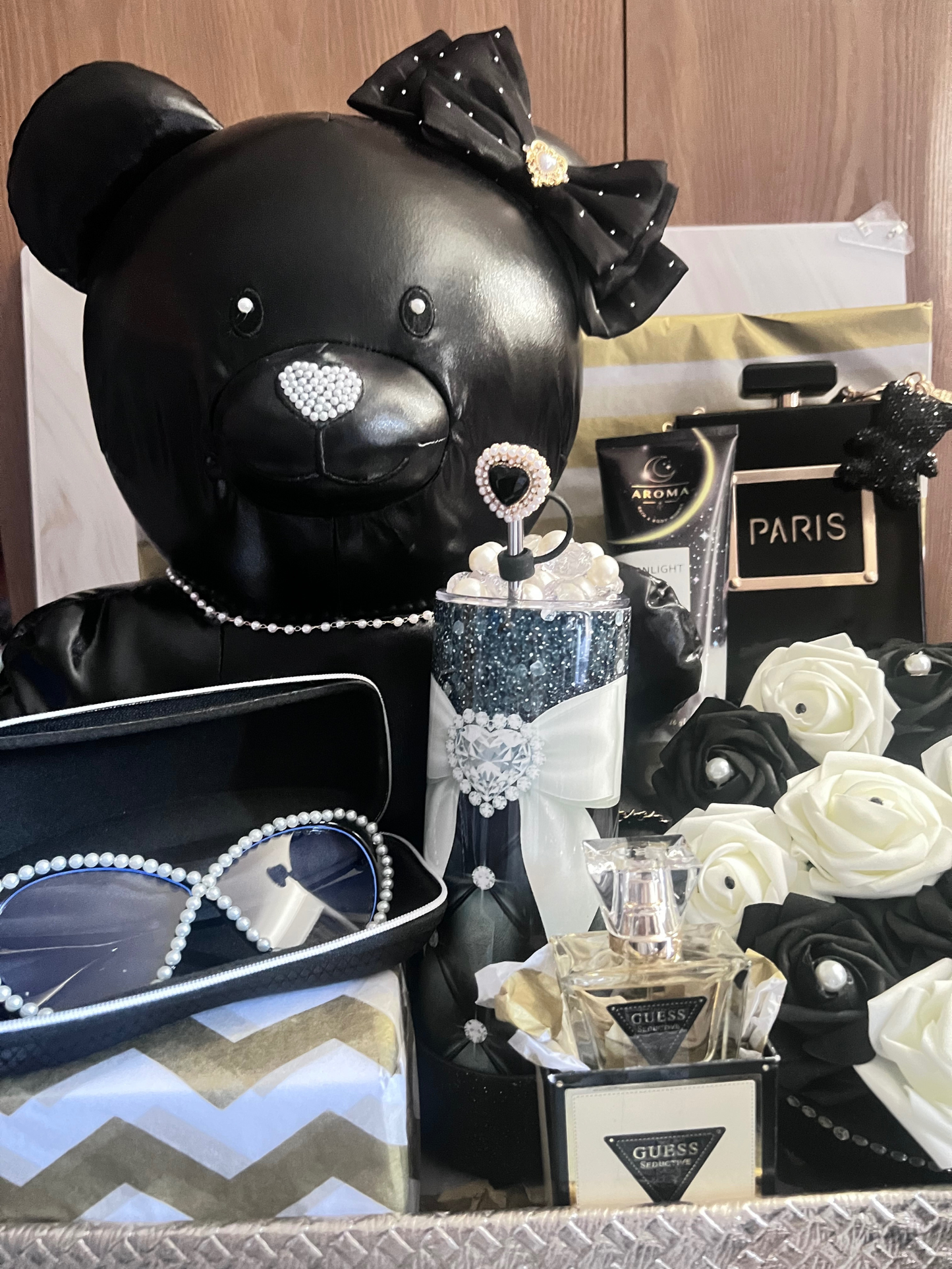 Black Pearl Luxury Gift Basket