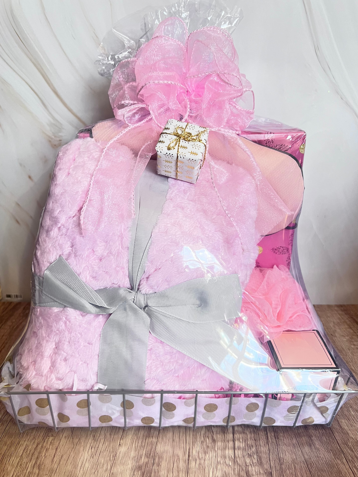 Pretty n Pink Cozy Gift Basket