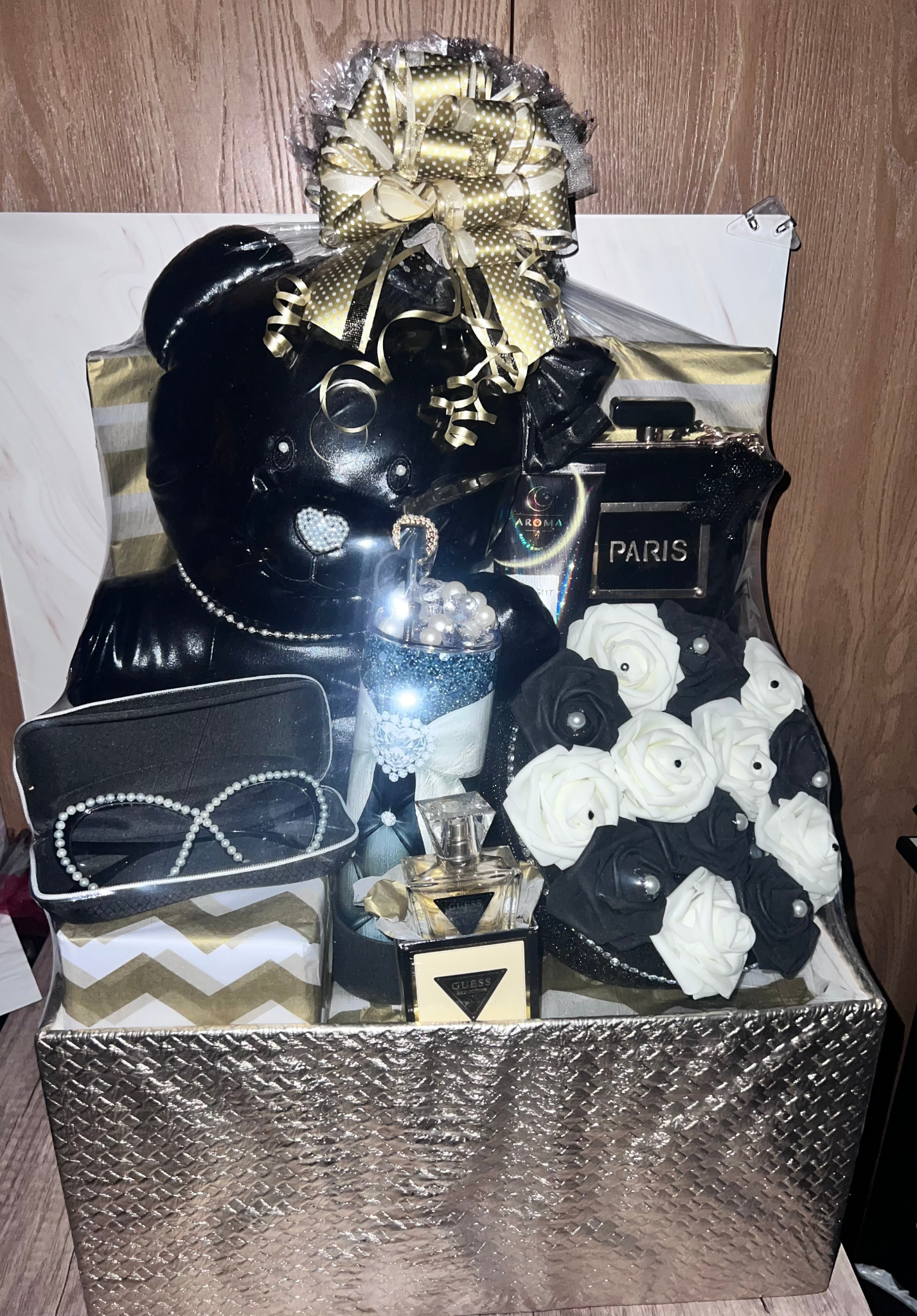 Black Pearl Luxury Gift Basket